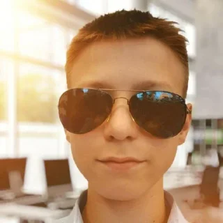 Стикер Гаремчик @Stikerhi_bot - 3