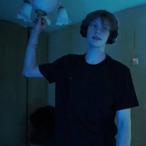 дипинсяра @ISDKLA @Stikerhi_bot - 