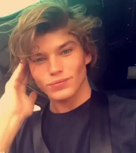 Sticker SG2PETt7XR_by_Shrifty_textbot - 1