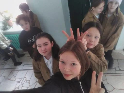 Sticker SRaG1Q9NRZ_by_Stikerhi_bot - 1