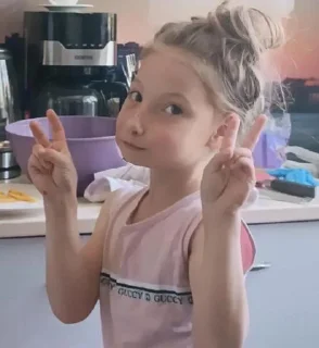 Sticker вика создавала @Themki_robot - 8