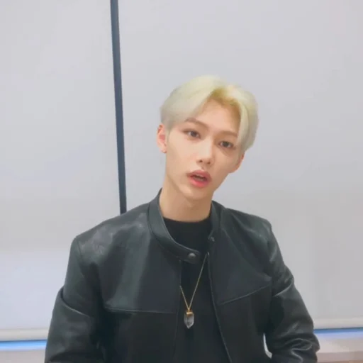 Стикер ,Lee felix Vlive. @STRAY_KIDS - 5