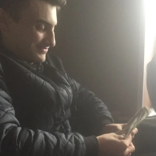 Sticker Sarkis TV - 0