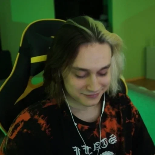 Стикер by Санжар @Ilovetokyorevenger :: @fStikBot - 8