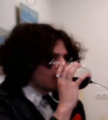 Человек комнатный стена