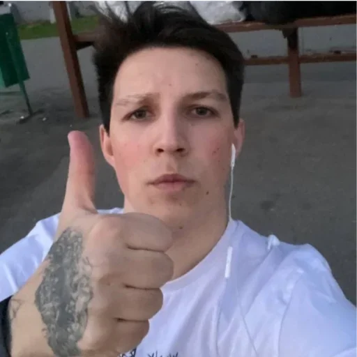 Больше стиков тут: @stikery4 - 