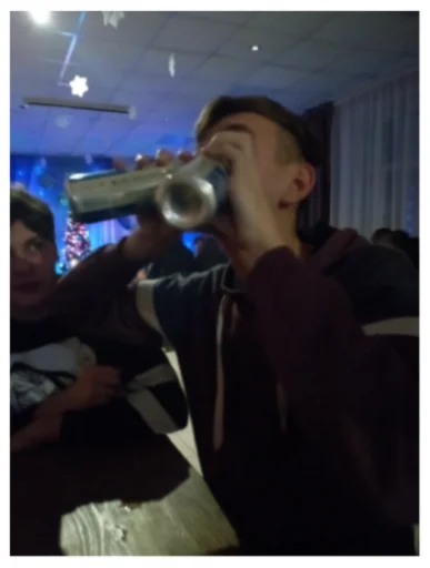 Стикер Scholniki - 1