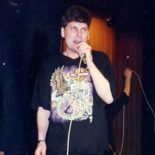 Человек одежда концерт