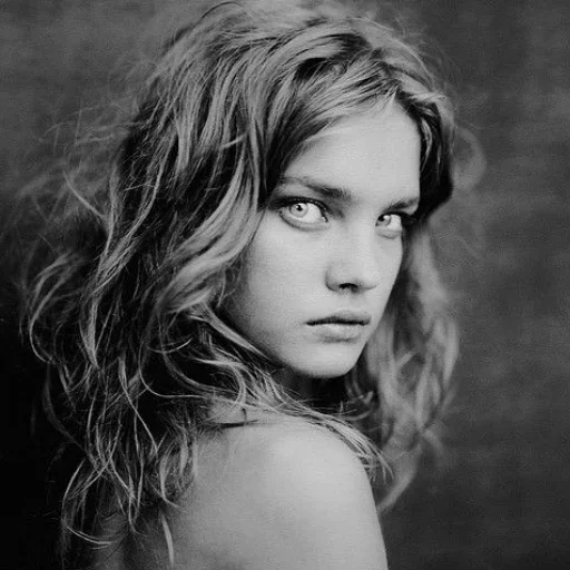 человеческое лицо портрет черно-белый