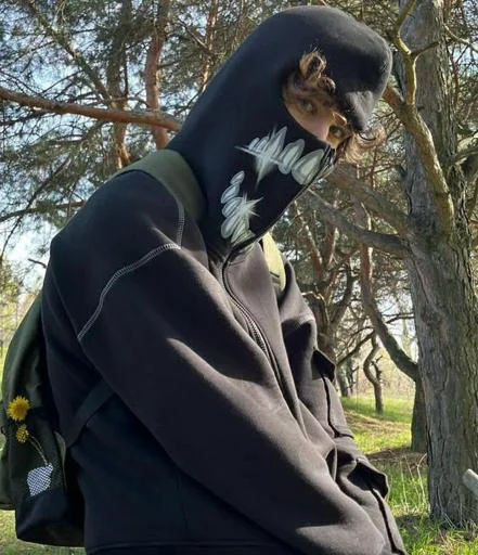 Sticker SgB0A6nXZx_by_Stikerhi_bot - 1