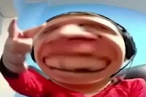 Человек зеркало улыбаться