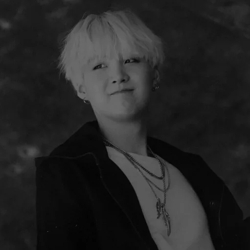 「ՏႮᏀᎪ」✟「 @ShinigamiSuga 」 - 