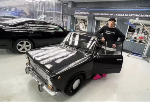 wheel vehicle land vehicle