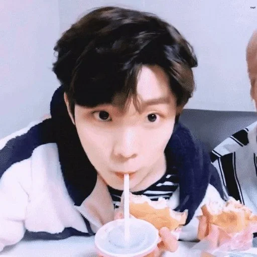 Человек человеческое лицо фаст-фуд