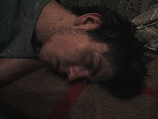 Стикер Кринж мужчина - 4