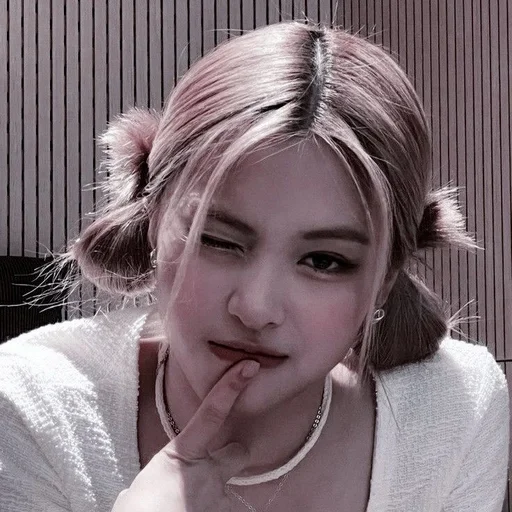 Человек человеческое лицо модный аксессуар