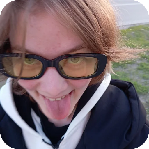 Sticker SonyaHuliganit - 1