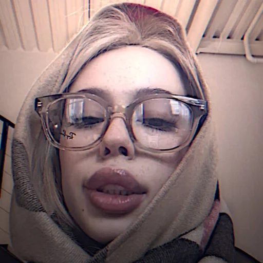 Sticker даша от путина💍 :: @fStikBot - 5