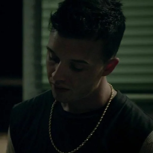 Человек человеческое лицо ожерелье