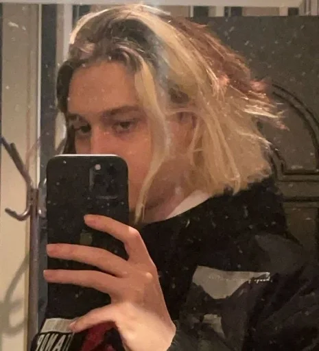 Человек человеческое лицо мобильный телефон