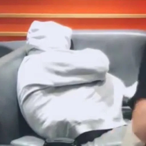 Человек утешение комнатный