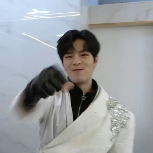 Человек человеческое лицо стена