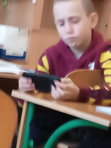 Sticker SwX65pU8GJ_by_Stikerhi_bot - 1