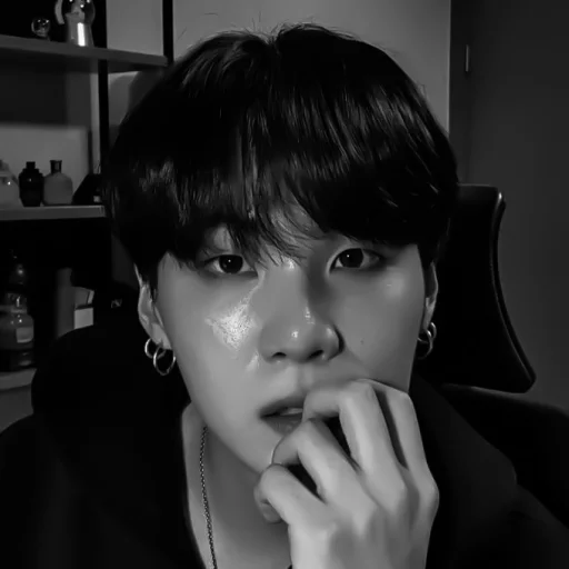 Человек комнатный черно-белый