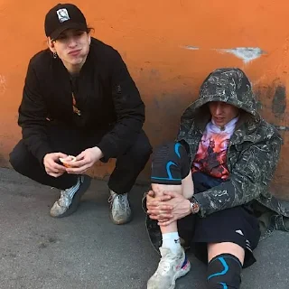 Sticker TRATATRAHER - 9