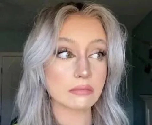 person eyelash eyebrow