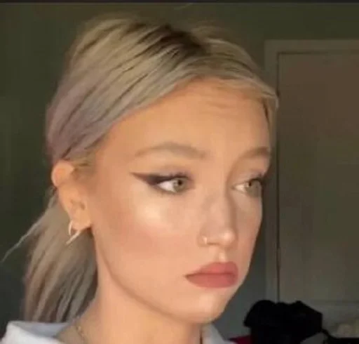 person eyelash eyebrow