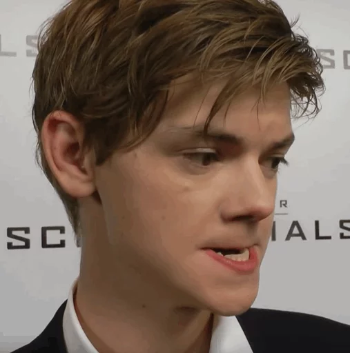 Sticker ◦Thomas† [ @StickIT ] - 8