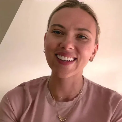 Стикер <любимка скарлетт> :: @fStikBot - 10