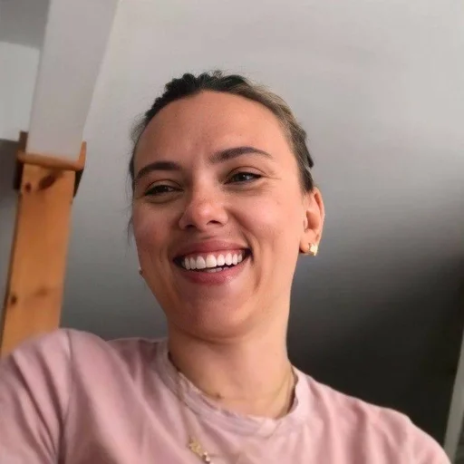 Стикер <любимка скарлетт> :: @fStikBot - 8