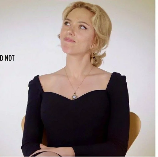 Стикер <любимка скарлетт> :: @fStikBot - 5