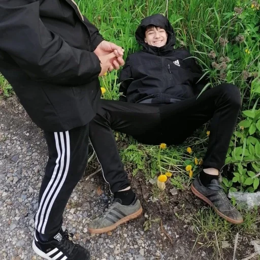 Стикер 8б - 2