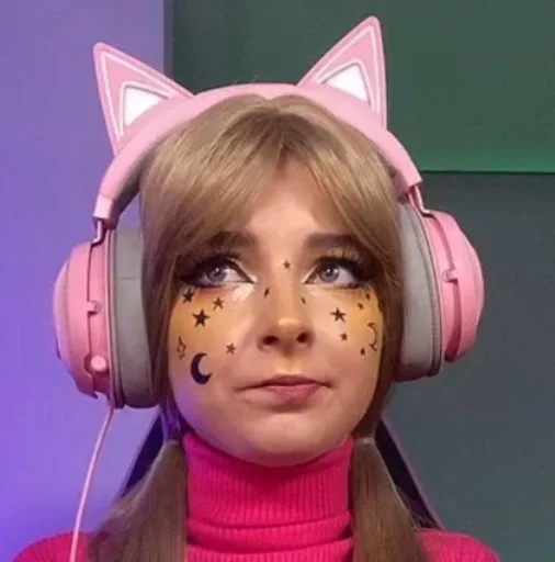 headphones cartoon human face