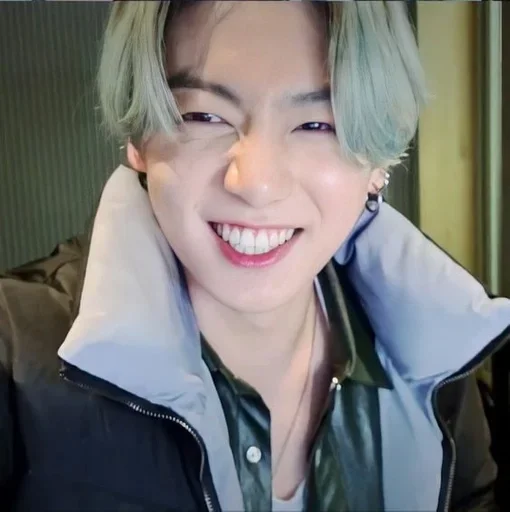 Стикер BTS⁷°.• ( @Bulletproof_BTS) - 2