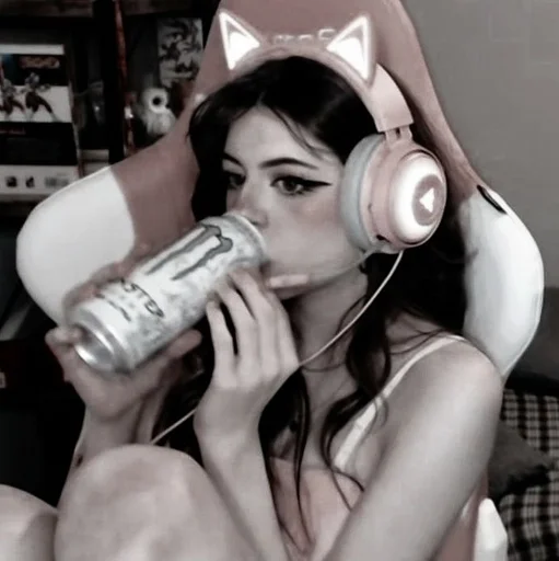 Стикер Hannah by @richkiiim :: @fStikBot - 11