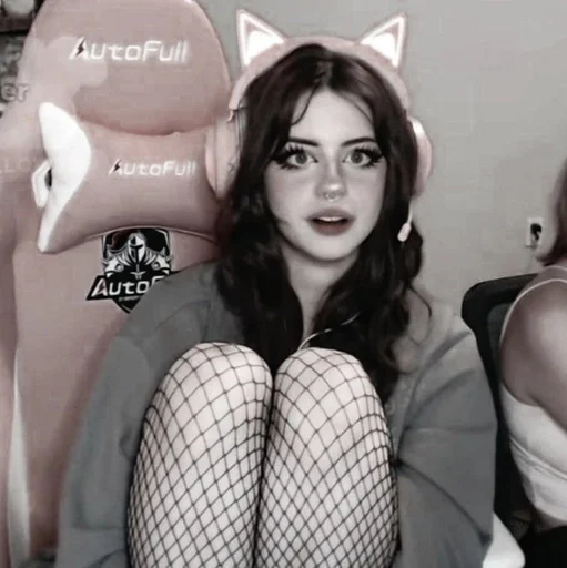 Стикер Hannah by @richkiiim :: @fStikBot - 4