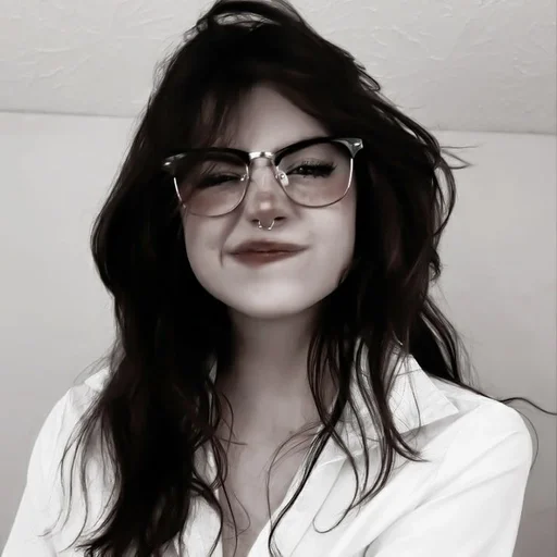 Стикер Hannah by @richkiiim :: @fStikBot - 3