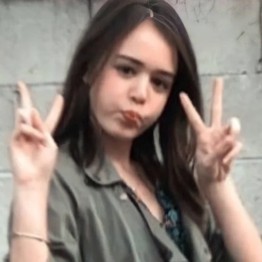 Человек человеческое лицо палец