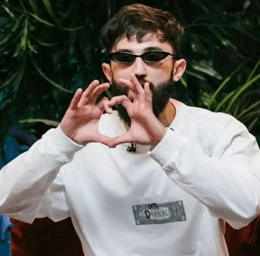 Стикер UtjJViq_by_achestickbot - 1