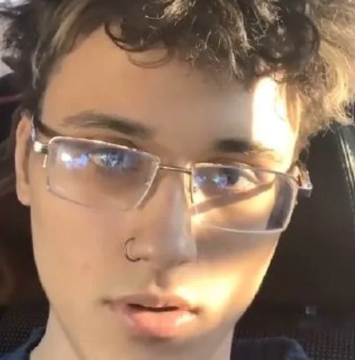 Человек селфи человеческое лицо