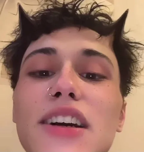 ресница губа бровь