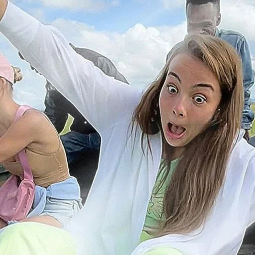 Человек одежда небо