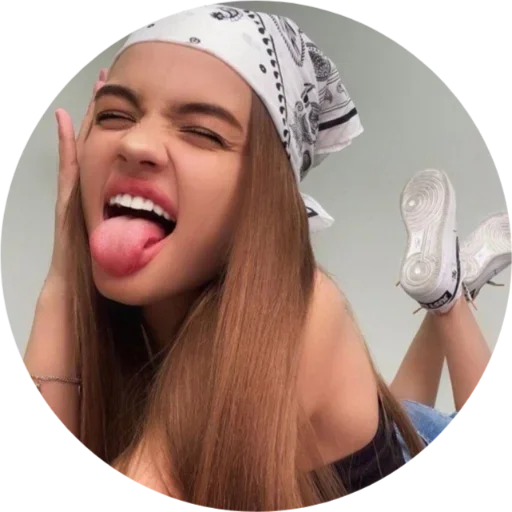 Стикер Valya_05_by_fStikBot - 1