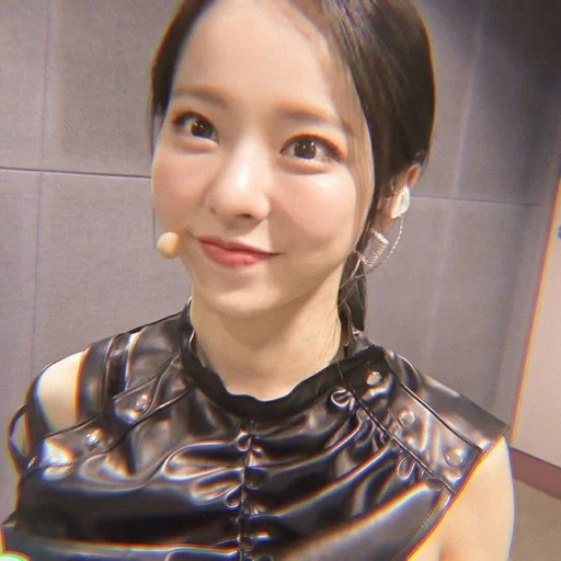 Стикер [🌻]]- Vivi @fancamstanf :: @fStikBot - 6