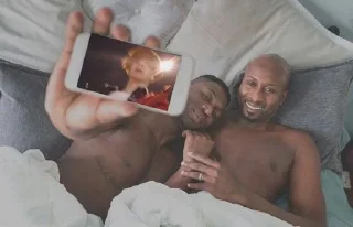 Стикер Избранные • @sticbot - 9