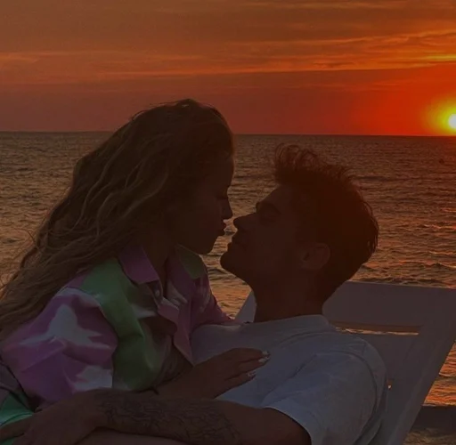 Sticker Алечка лучшая!!🐰💞 :: @fStikBot - 9